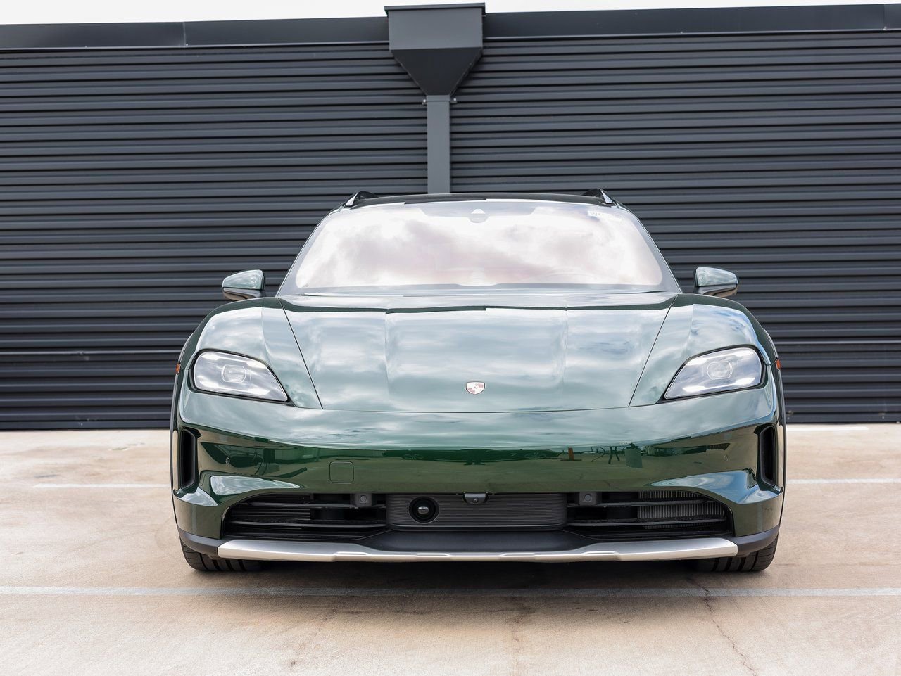 Certified 2025 Porsche Taycan 4 Cross Turismo image 10