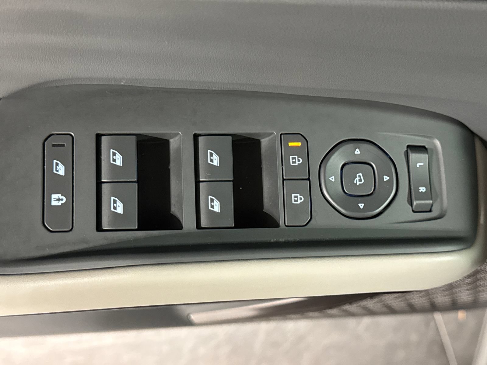 Certified 2024 Kia EV9 Wind AWD/4WD image 11