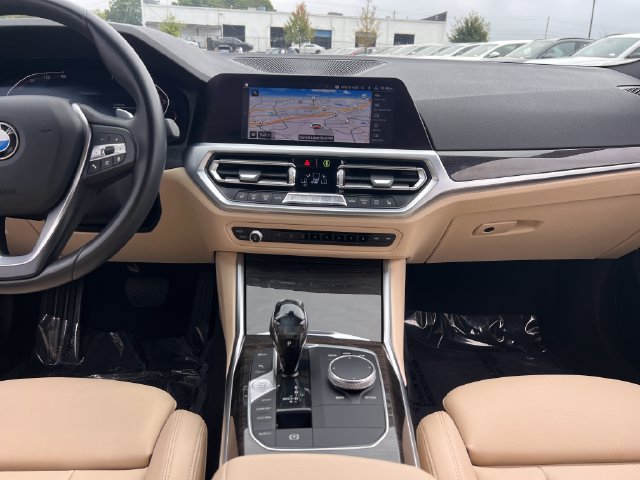 Used 2019 BMW 330i Sedan w/ Convenience Package RWD image 16