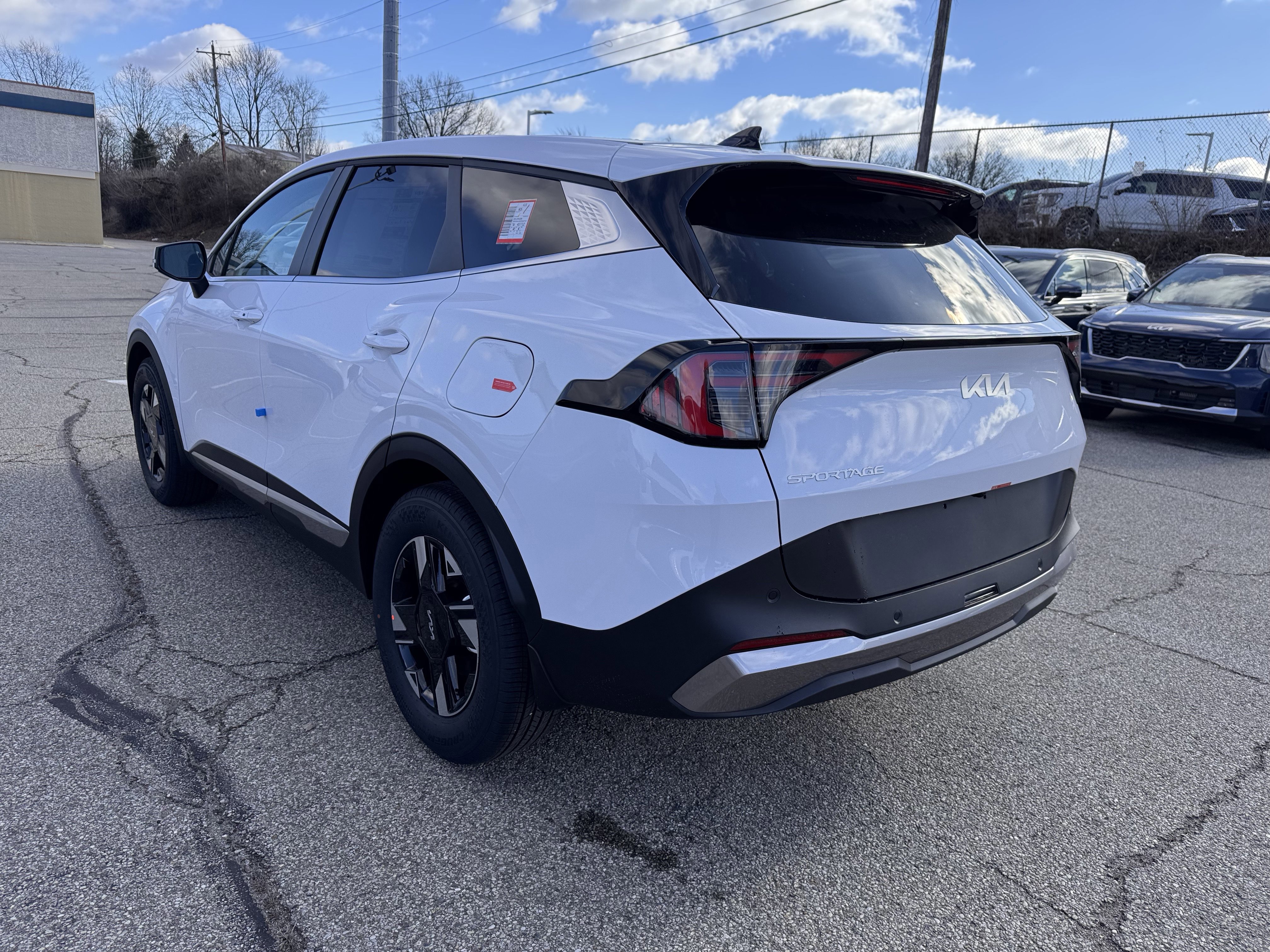 New 2026 Kia Sportage LX image 7