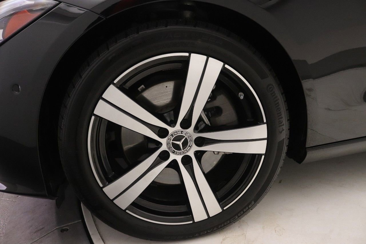 Used 2025 Mercedes-Benz C 300 4MATIC Sedan image 30