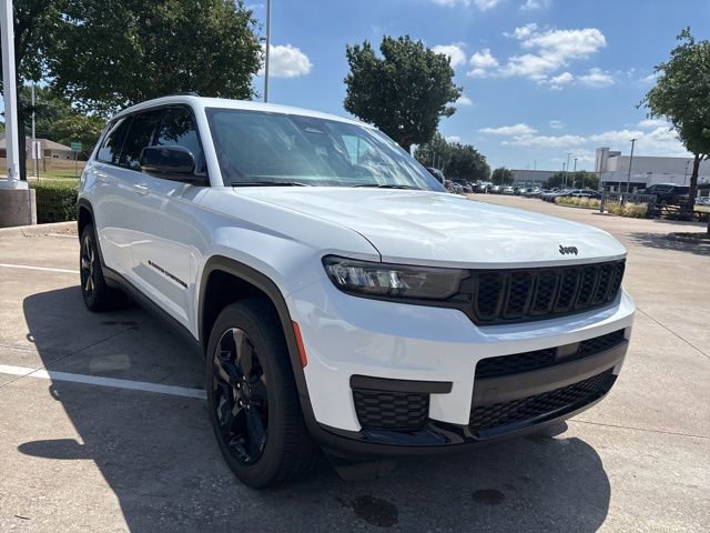 Used 2023 Jeep Grand Cherokee L Laredo AWD/4WD image 3