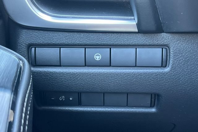 Used 2021 Nissan Rogue SV image 35