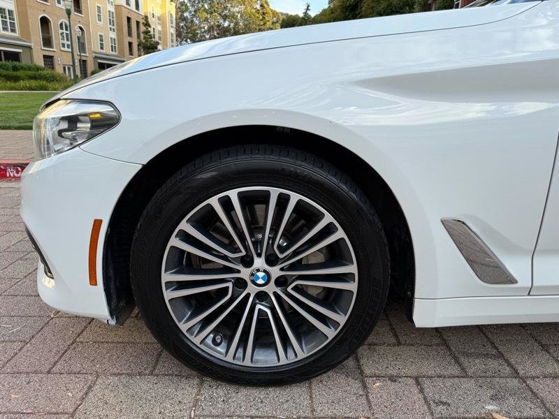 Used 2020 BMW 530i w/ Convenience Package RWD image 29