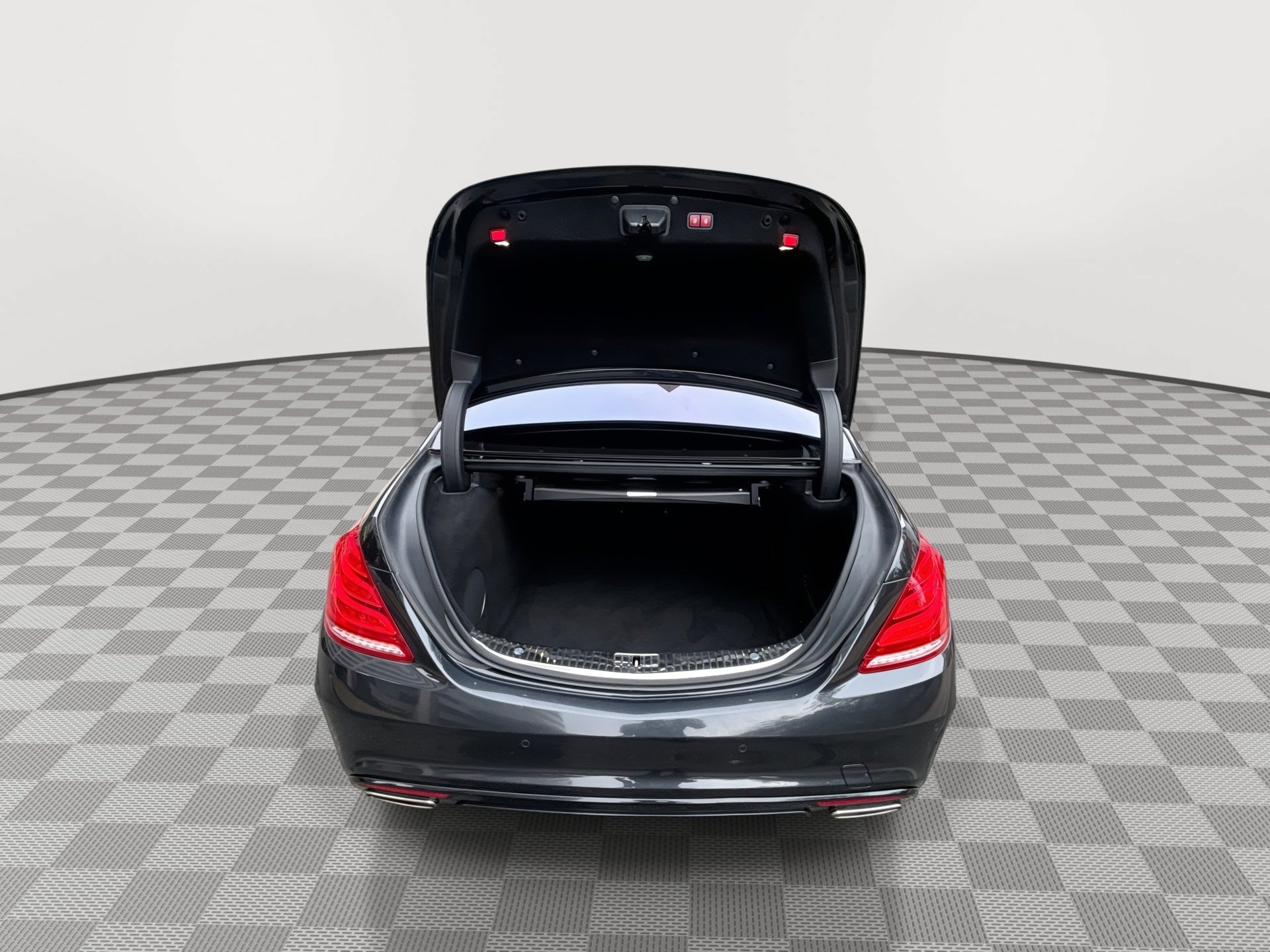 Used 2016 Mercedes-Benz S 550 Sedan image 21