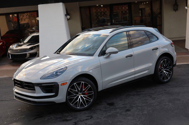 Used 2023 Porsche Macan S image 4