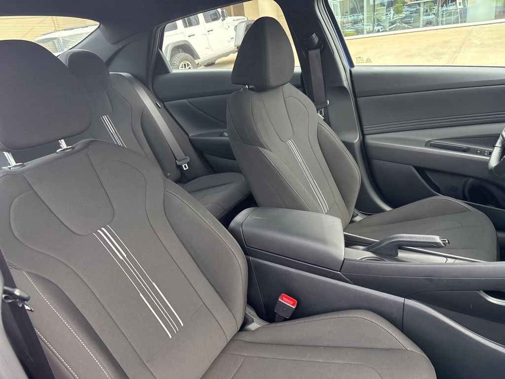 Certified 2025 Hyundai Elantra Sport w/ Cargo Package FWD image 13