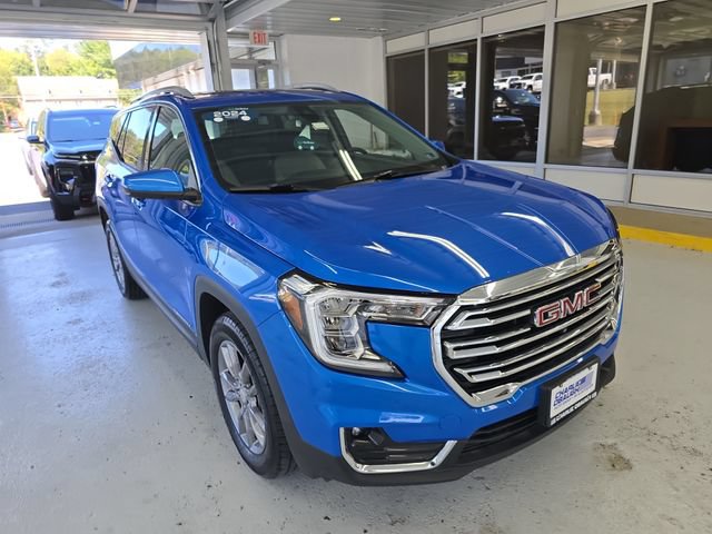 Certified 2024 GMC Terrain SLT w/ Tech Package AWD/4WD image 7