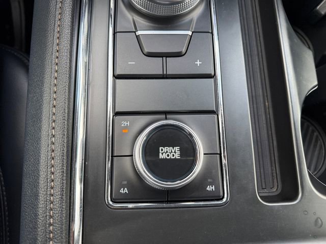 Used 2024 Ford Expedition XLT image 28
