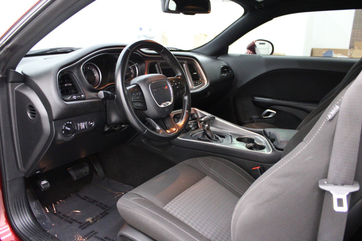 Used 2020 Dodge Challenger SXT image 7