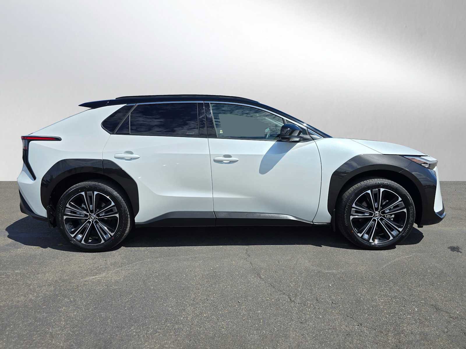 Certified 2023 Toyota bZ4X Limited image 9