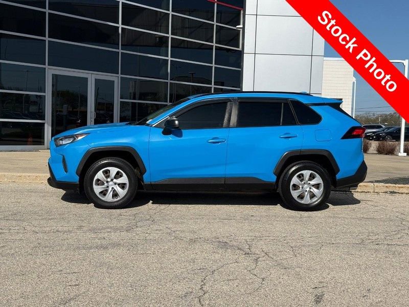 Used 2019 Toyota RAV4 LE w/ All Weather Liner Package FWD image 6