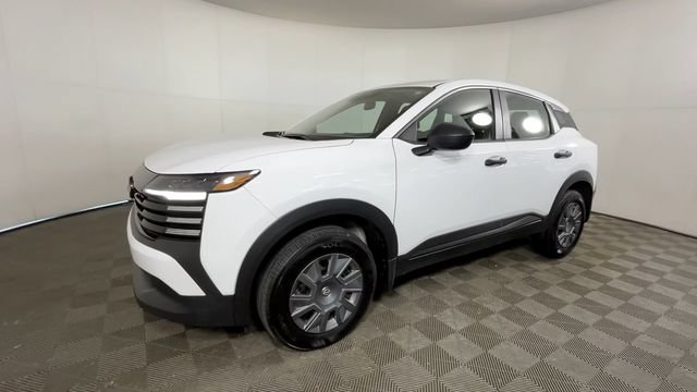 Used 2025 Nissan Kicks S FWD image 10