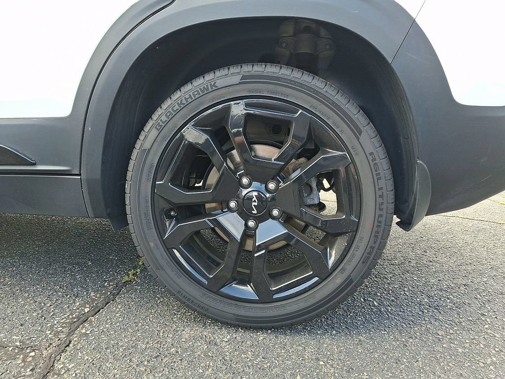 Certified 2024 Kia Seltos X-Line AWD/4WD image 11