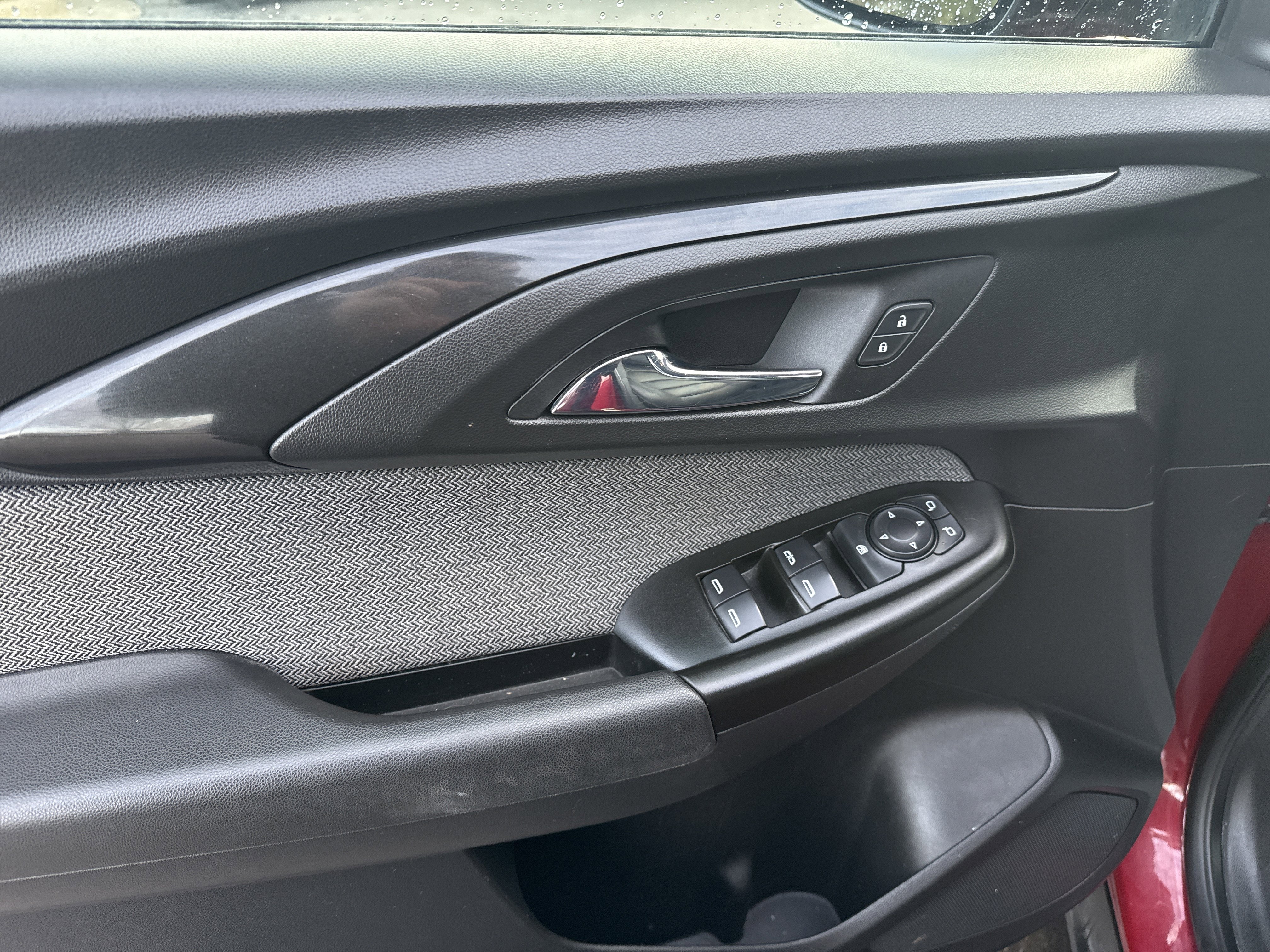 Used 2021 Chevrolet TrailBlazer LT w/ Premium Seating Package image 14