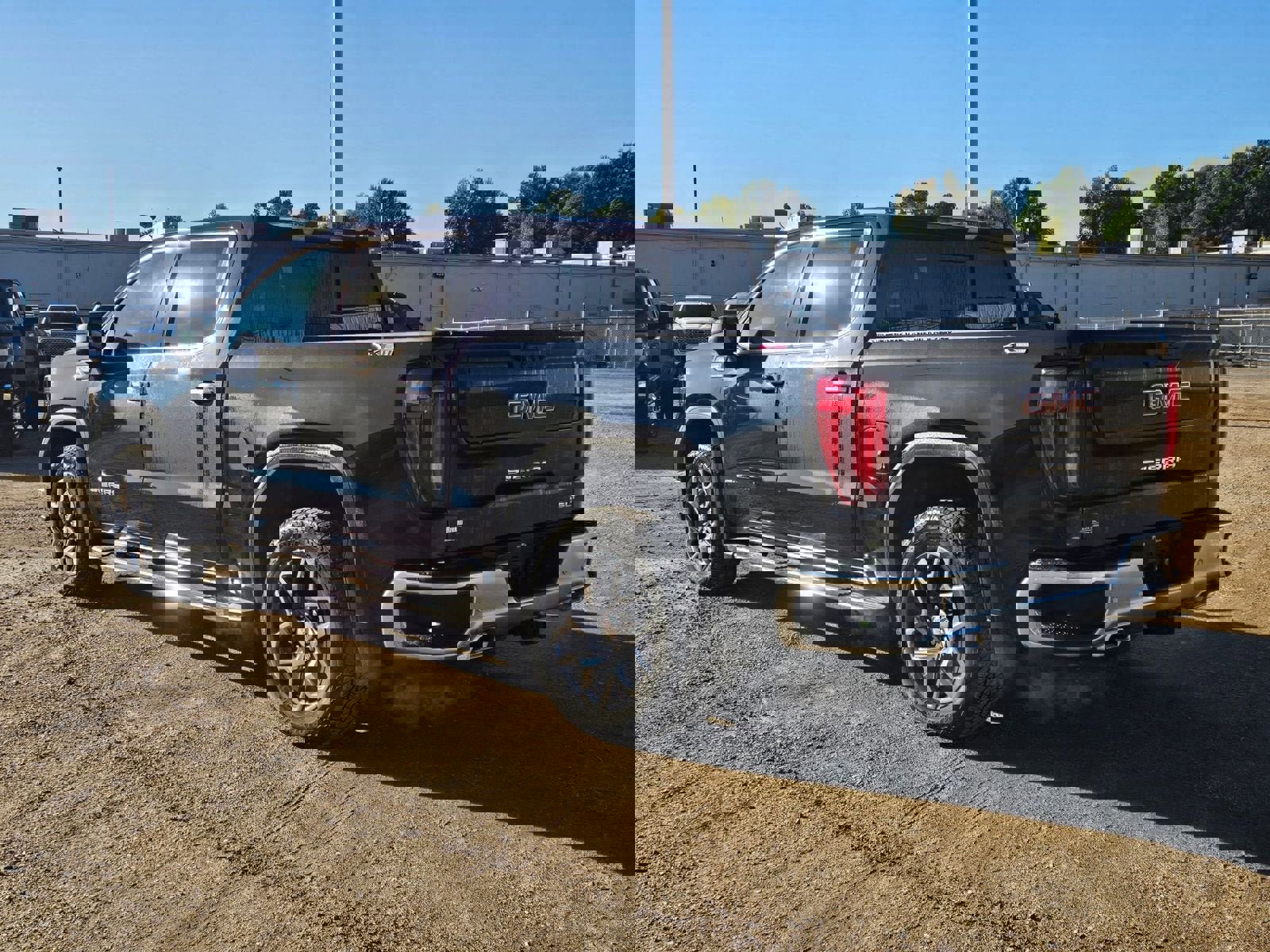 New 2026 GMC Sierra 1500 SLT w/ SLT Premium Plus Package image 3