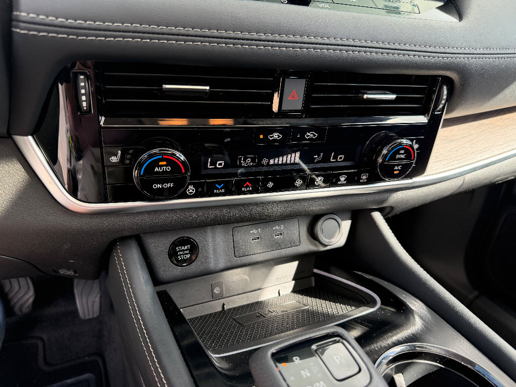 Used 2026 Nissan Rogue Platinum w/ Platinum Premium Package AWD/4WD image 31
