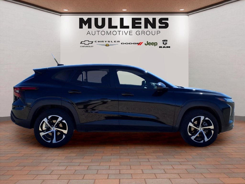Used 2026 Chevrolet Trax RS w/ Driver Confidence Package FWD image 4