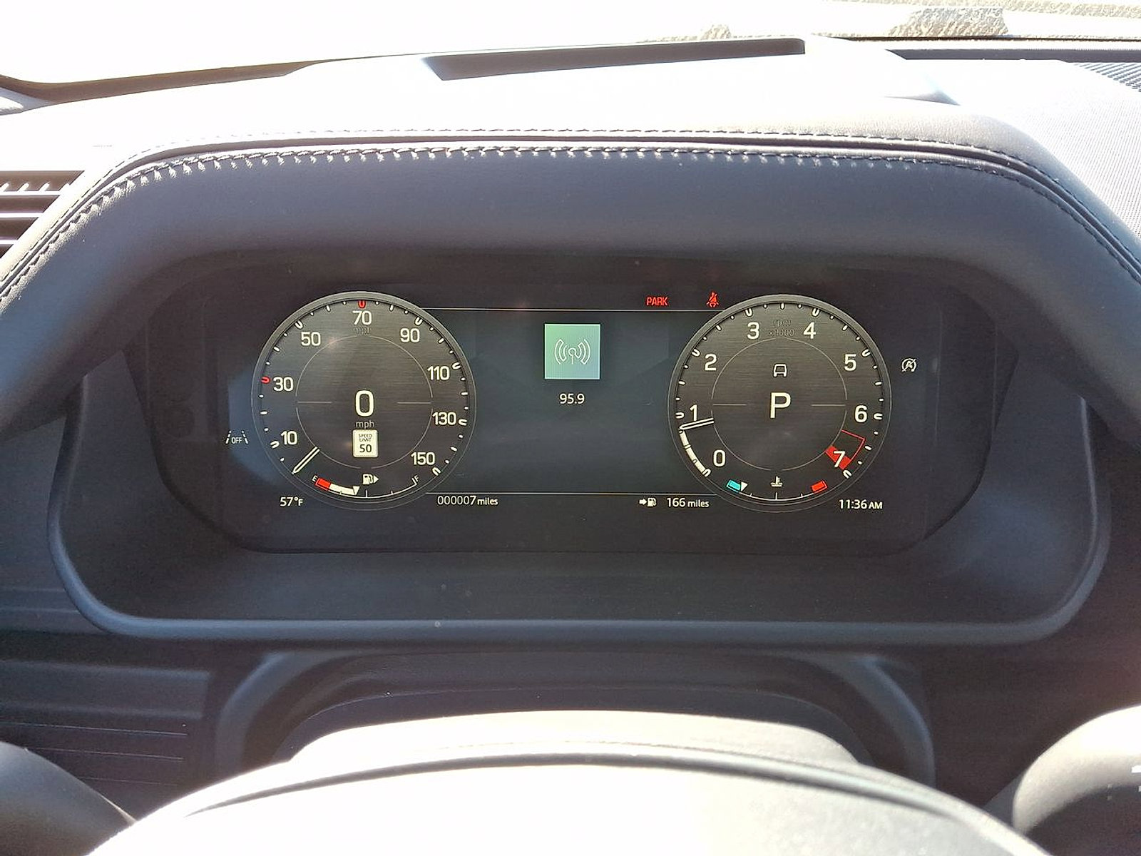 New 2025 Land Rover Defender 110 X-Dynamic SE image 21