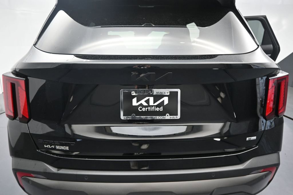 Certified 2025 Kia Sorento SX Prestige AWD/4WD image 9