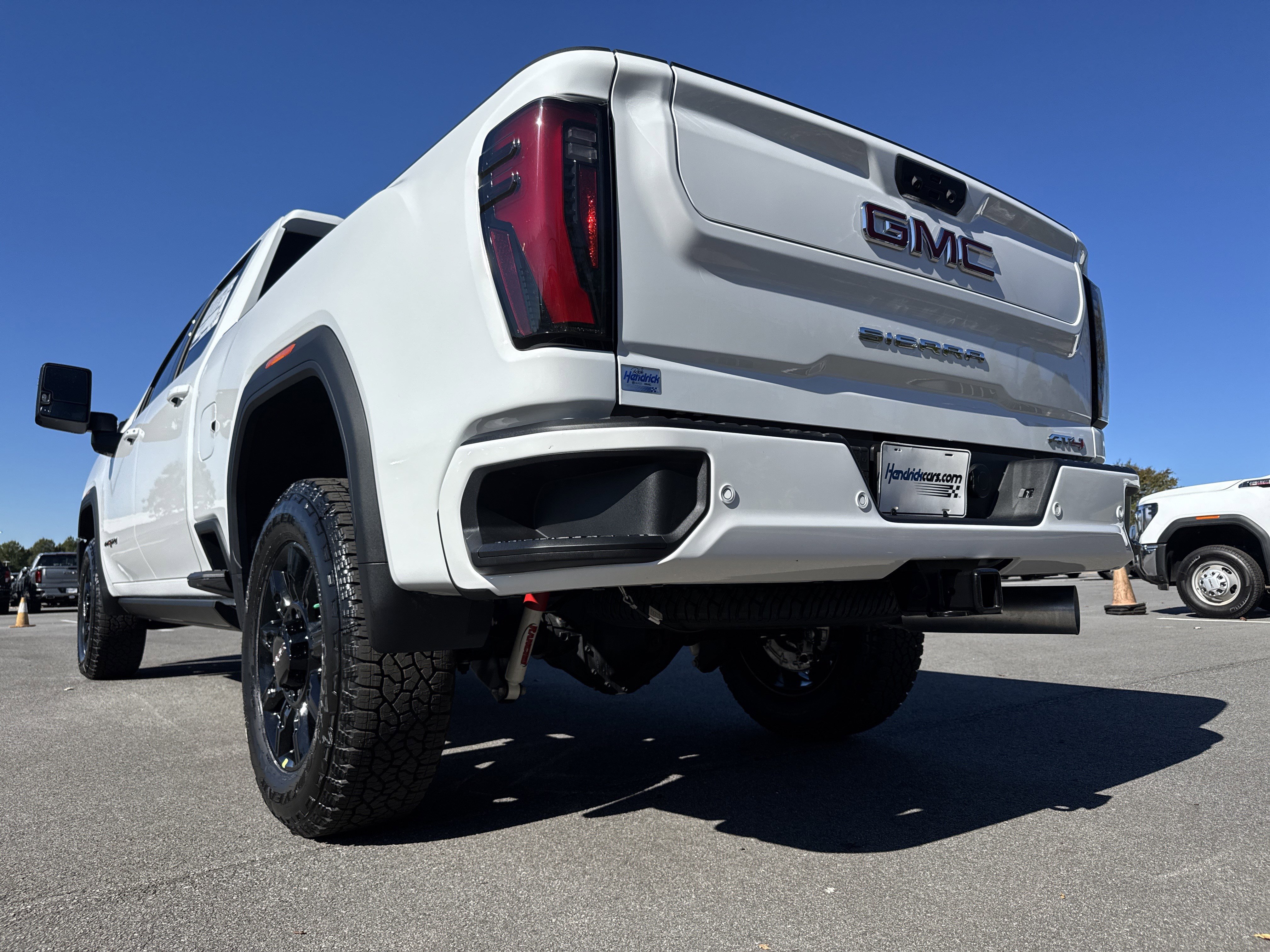 New 2026 GMC Sierra 2500 AT4 w/ AT4 Premium Plus Package image 8