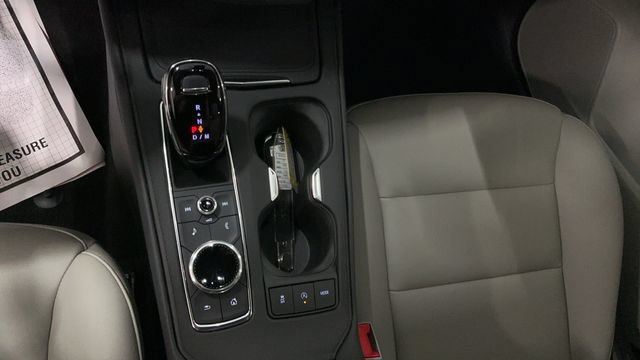 Used 2023 Cadillac XT4 Luxury w/ Cold Weather Package AWD/4WD image 22