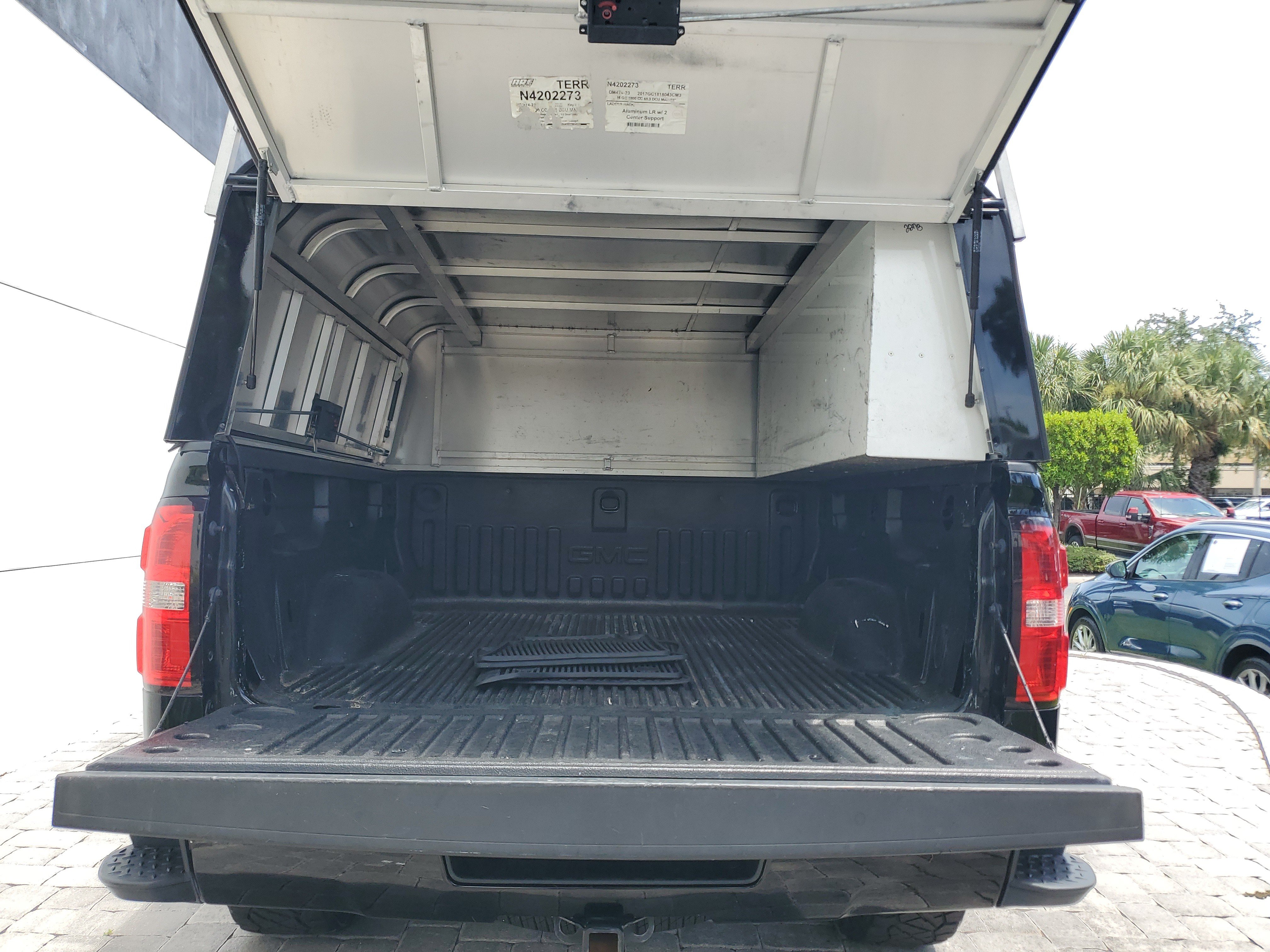 Used 2017 GMC Sierra 1500 SLE w/ SLE Value Package RWD image 10