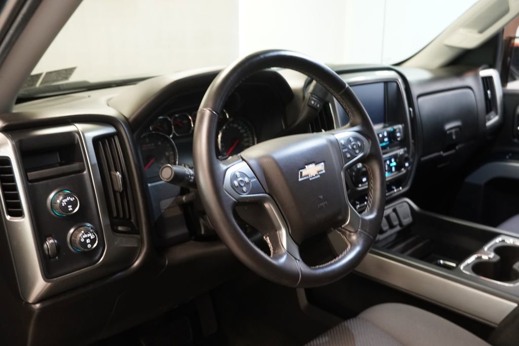 Used 2018 Chevrolet Silverado 1500 LT w/ All Star Edition AWD/4WD image 6