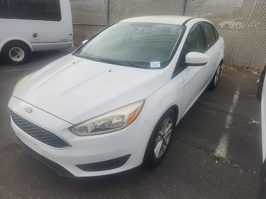 Used 2018 Ford Focus SE FWD image 4