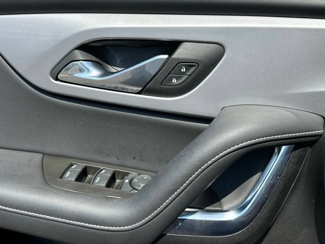 Used 2023 Chevrolet Blazer LT w/ Convenience Package FWD image 11