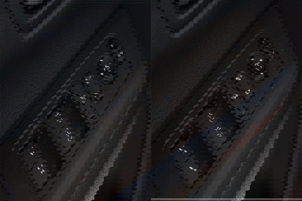 Used 2025 Honda CR-V EX image 20