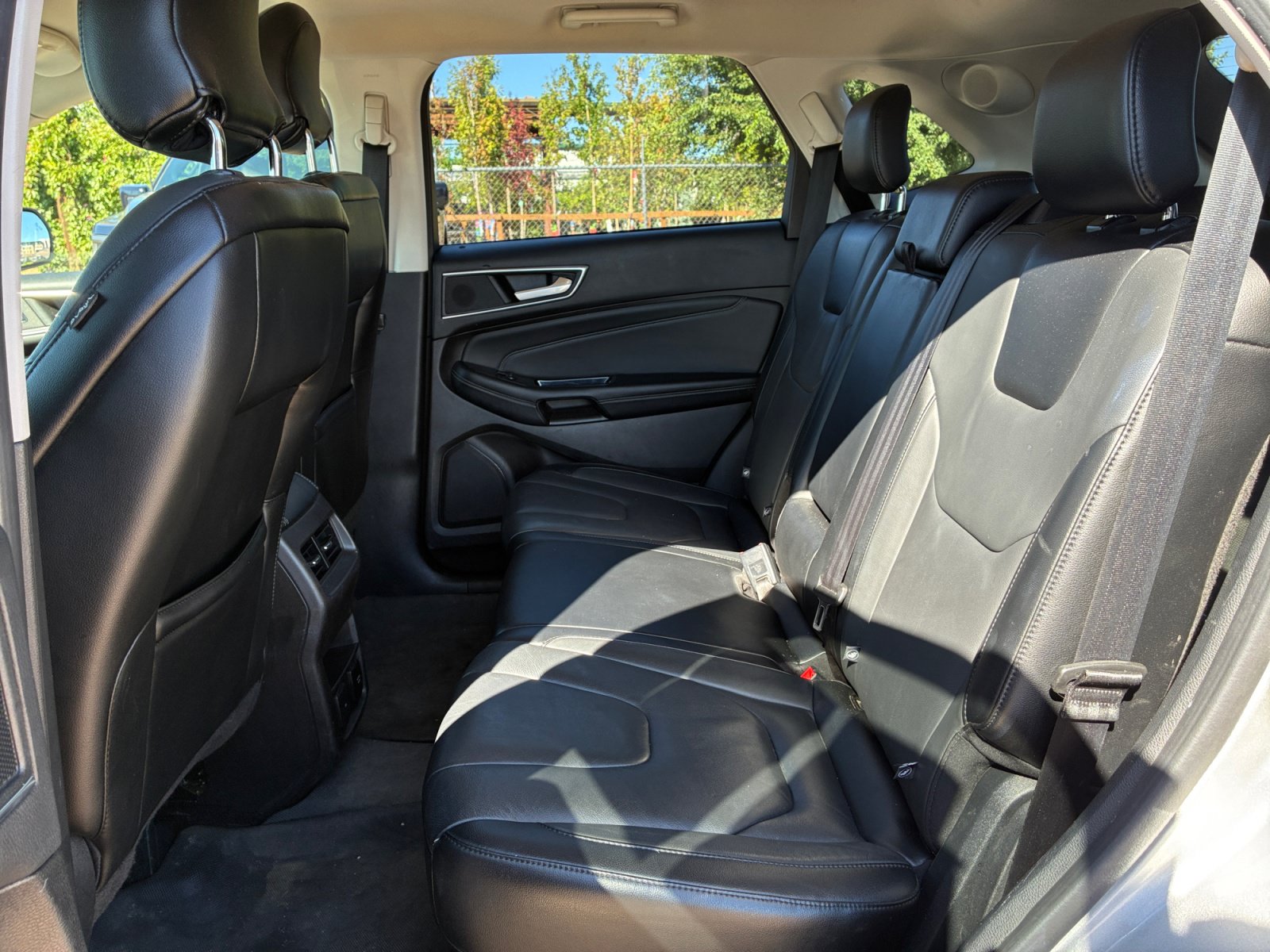 Certified 2017 Ford Edge Titanium w/ Technology Package AWD/4WD image 17