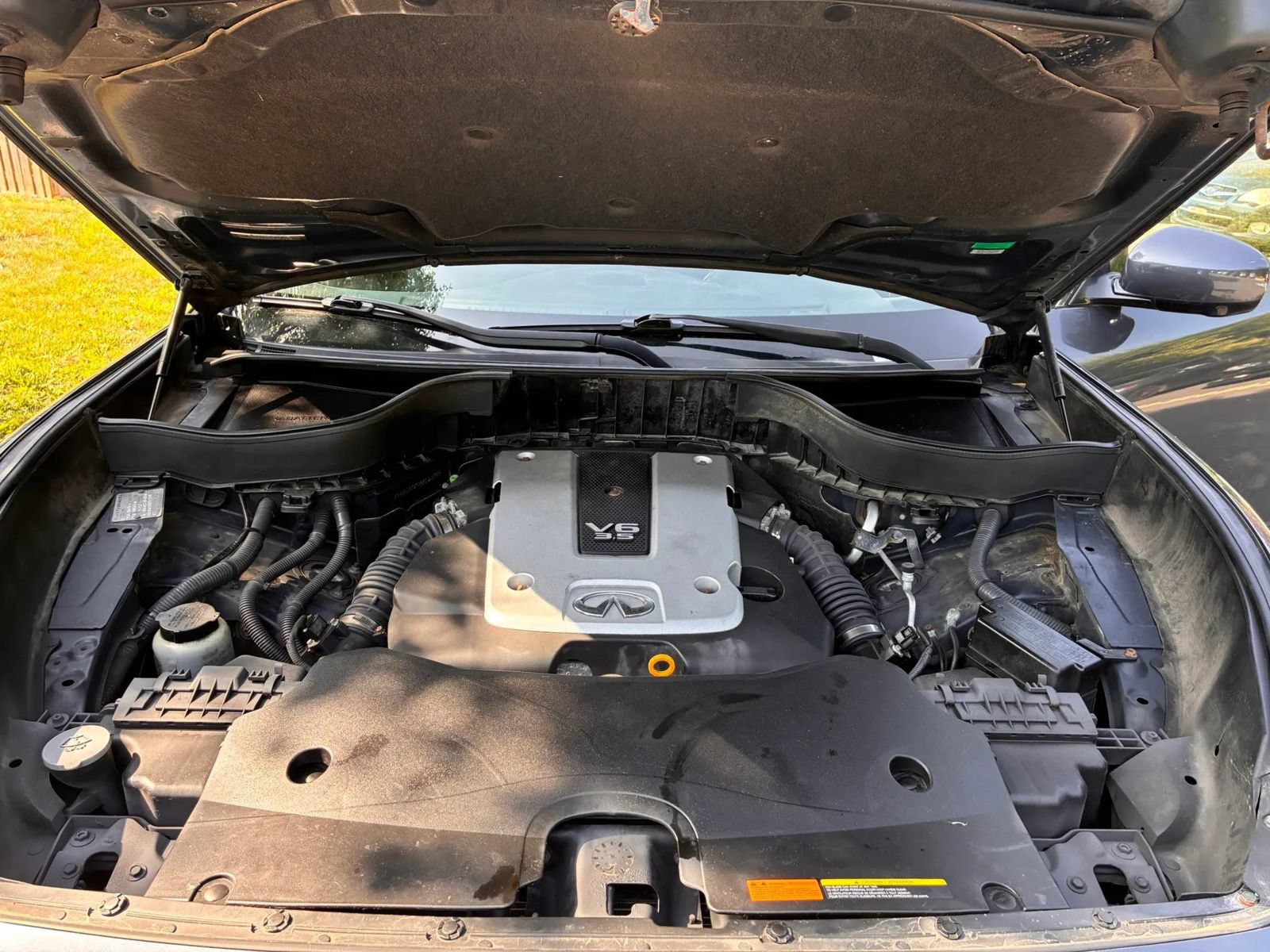 Used 2011 INFINITI FX35 AWD w/ Premium Pkg image 37