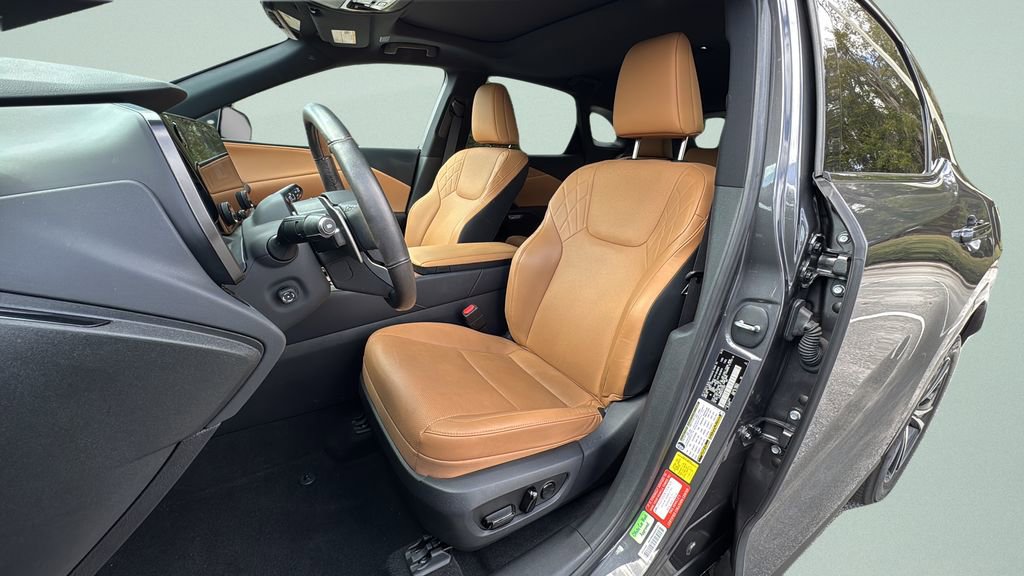 Used 2024 Lexus RX 350 Premium w/ Convenience Package image 4