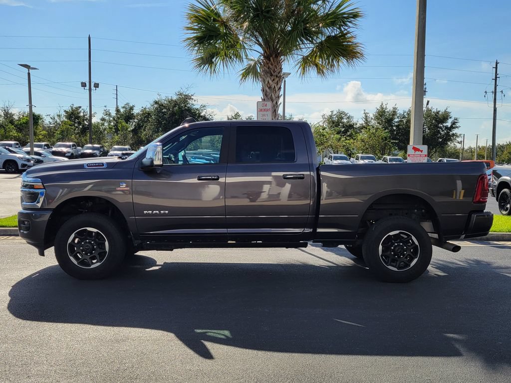 Used 2025 RAM 2500 Laramie AWD/4WD image 4
