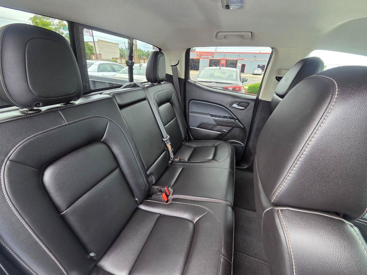 Used 2022 Chevrolet Colorado Z71 AWD/4WD image 18