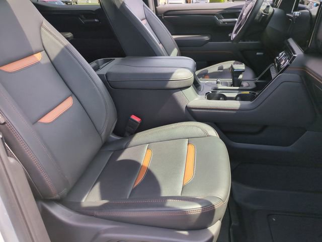 Used 2025 GMC Sierra 1500 AT4 w/ AT4 Premium Package AWD/4WD image 41
