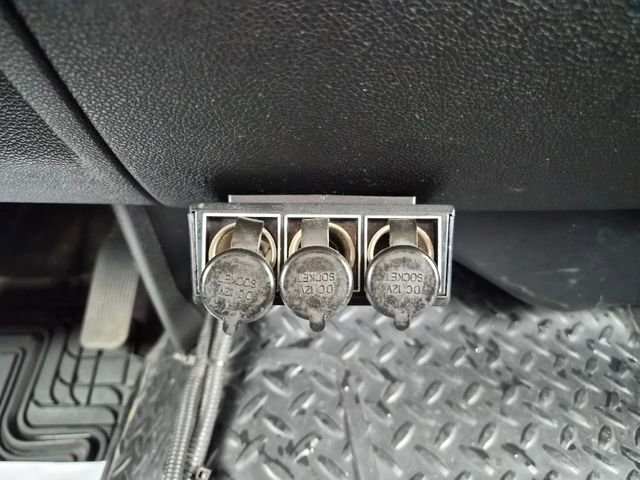 Used 2010 GMC Sierra 2500 SLE w/ SLE Preferred Package image 32