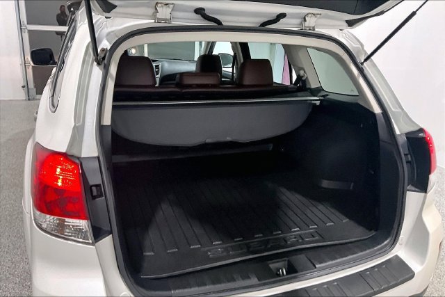 Used 2014 Subaru Outback 2.5i Limited AWD/4WD image 48