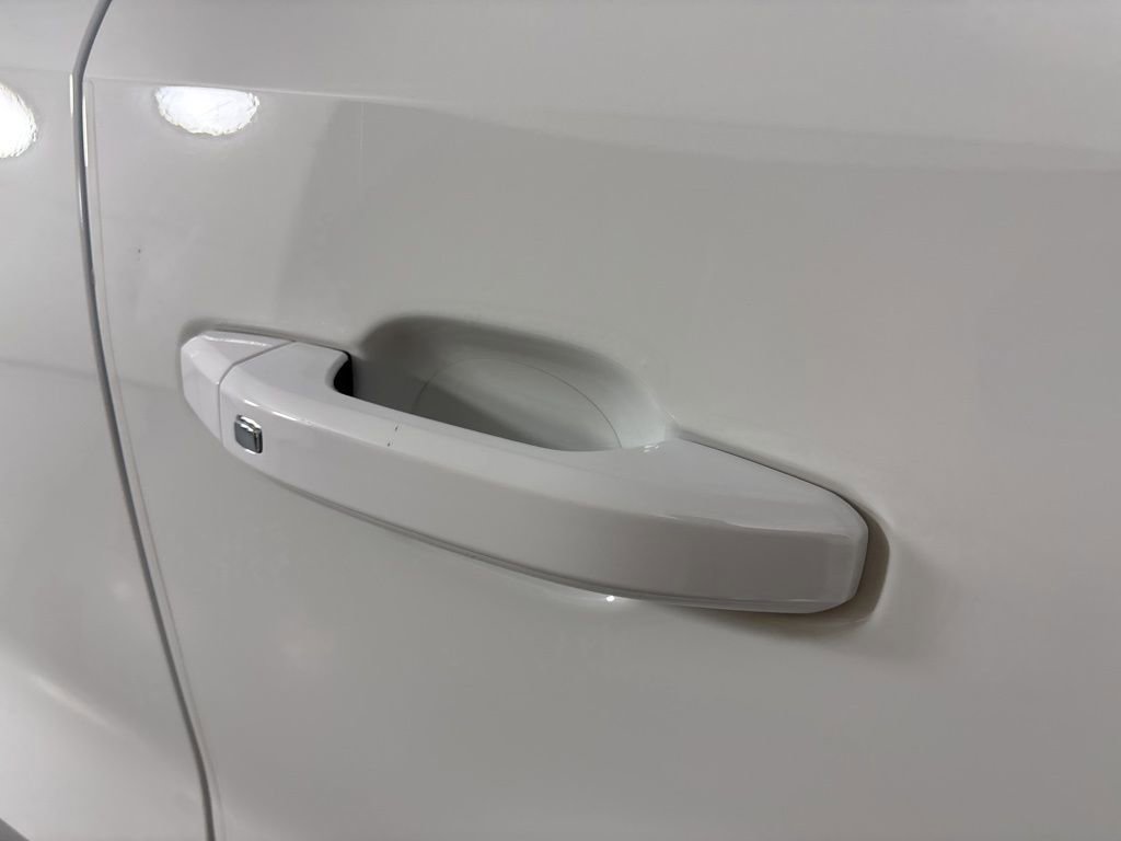 Used 2024 Chevrolet Colorado LT image 15