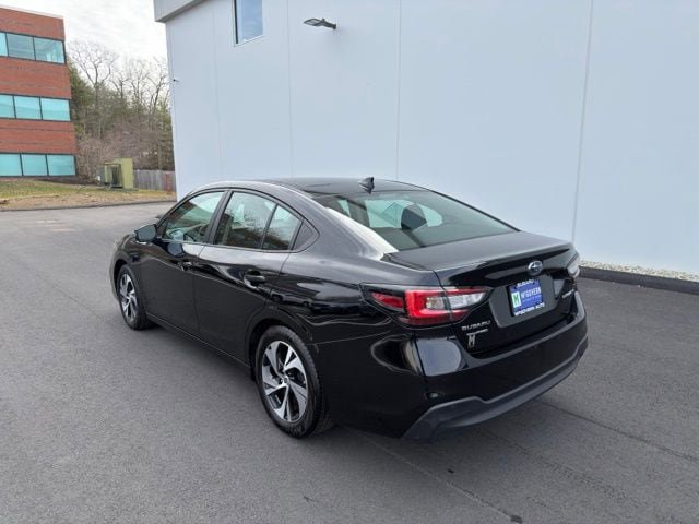 Used 2025 Subaru Legacy Premium AWD/4WD image 9