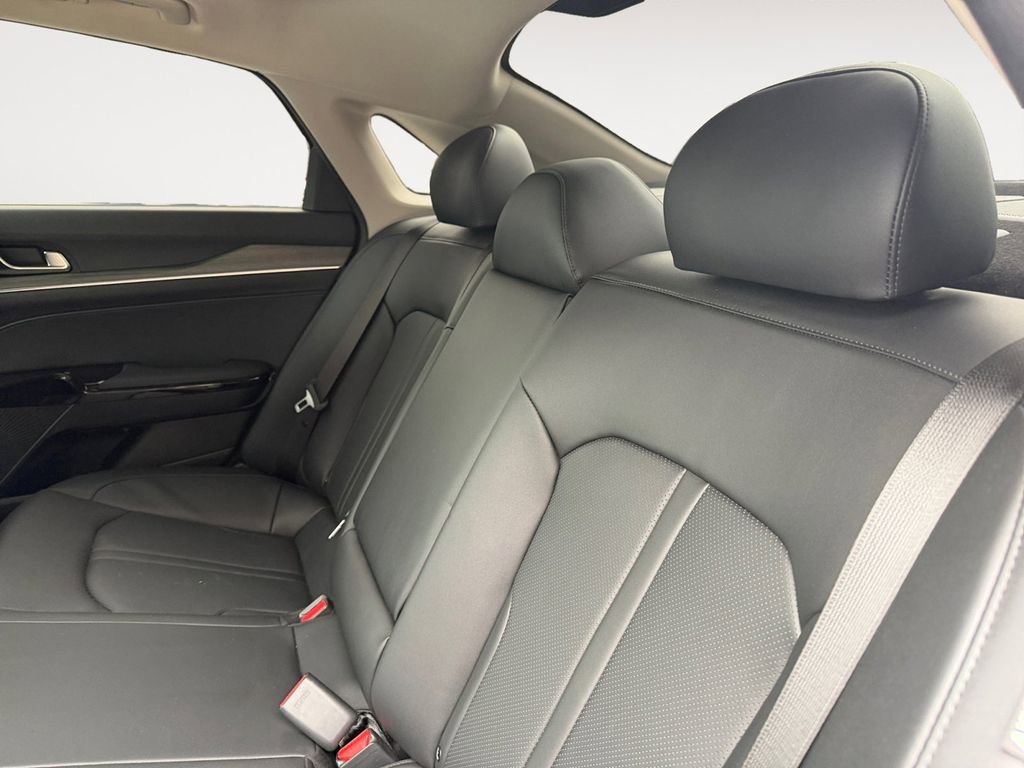 Used 2025 Kia K5 EX image 29
