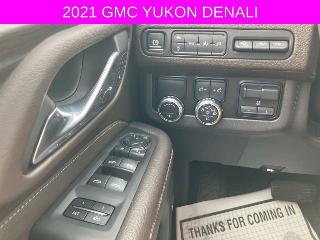 Used 2021 GMC Yukon Denali w/ Denali Premium Package image 27