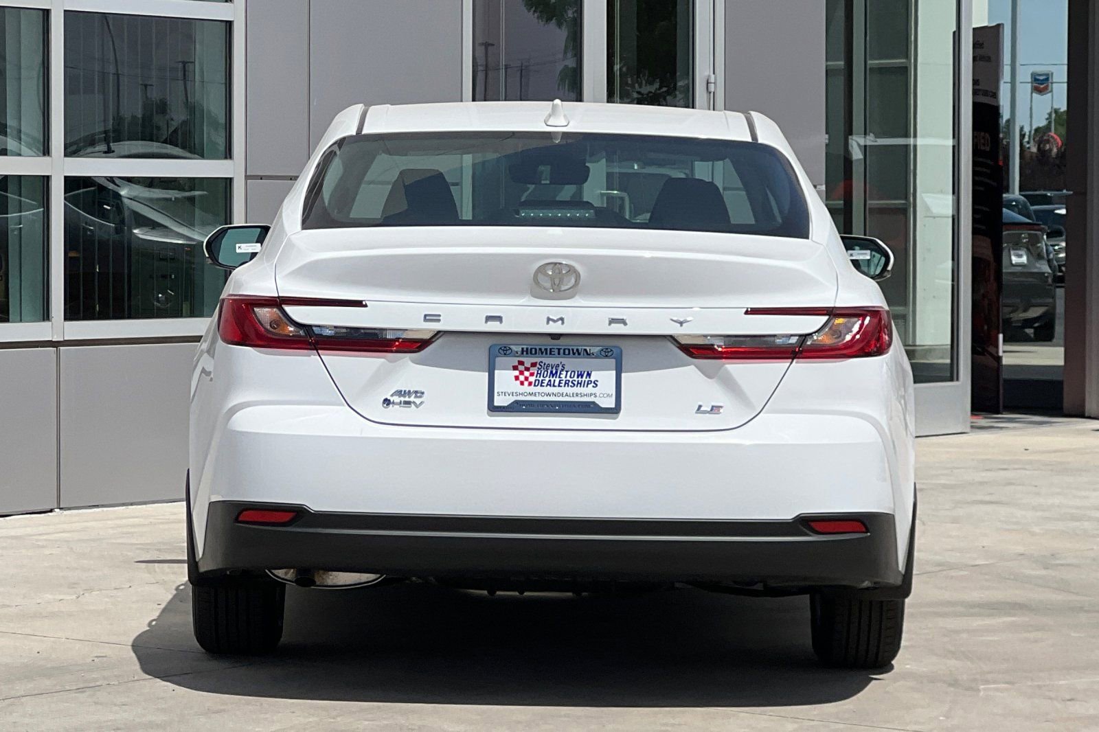 Used 2025 Toyota Camry Hybrid AWD/4WD image 5