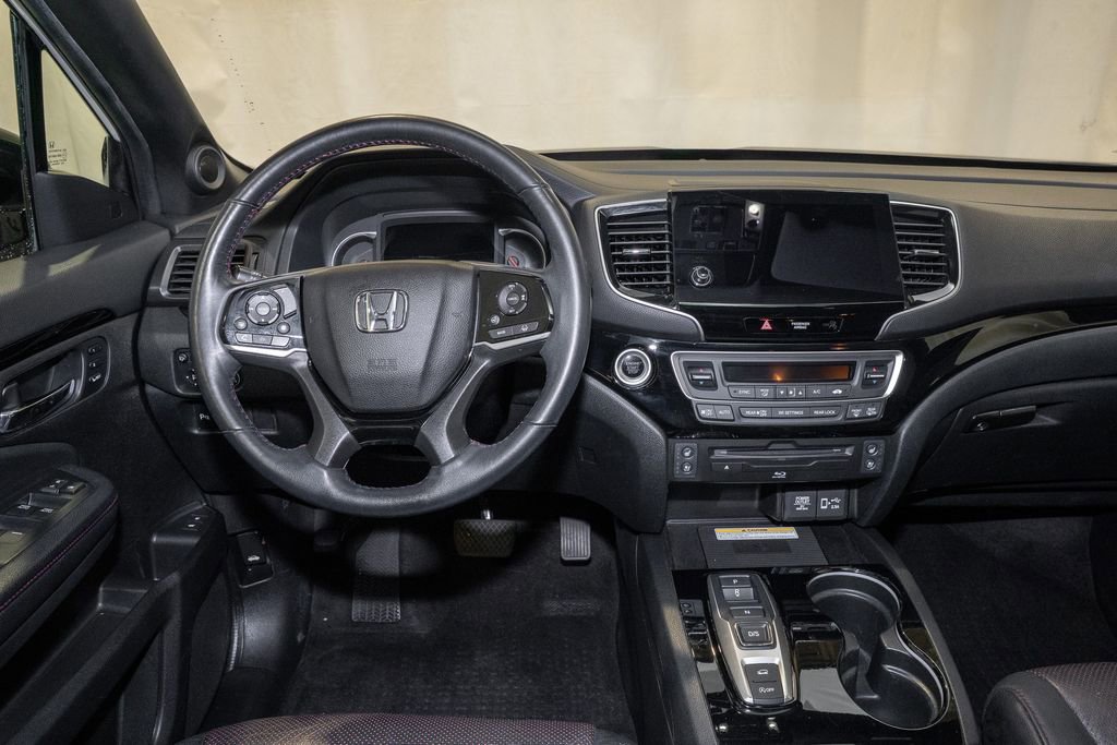 Used 2022 Honda Pilot Black Edition image 2