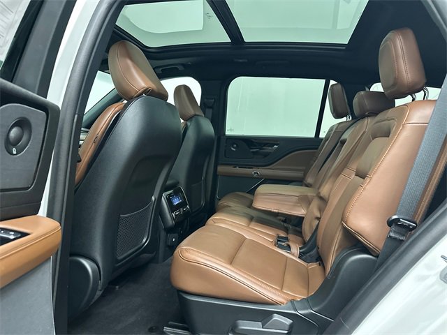 Used 2023 Lincoln Aviator Reserve w/ Jet Package image 20