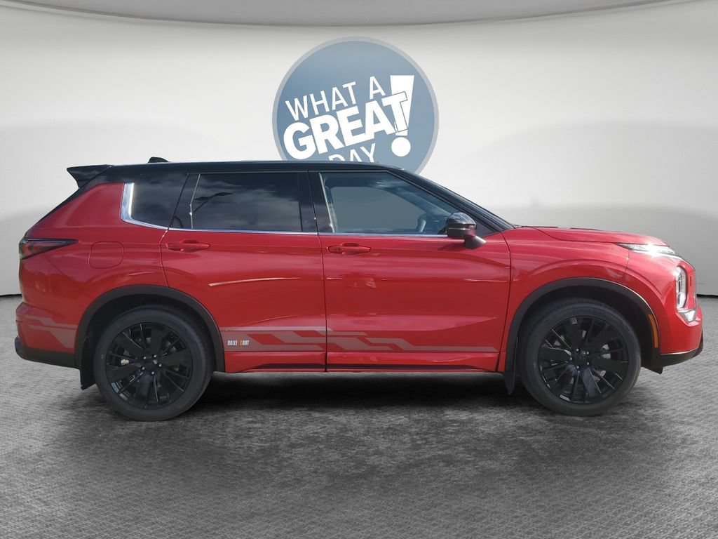New 2026 Mitsubishi Outlander AWD image 2