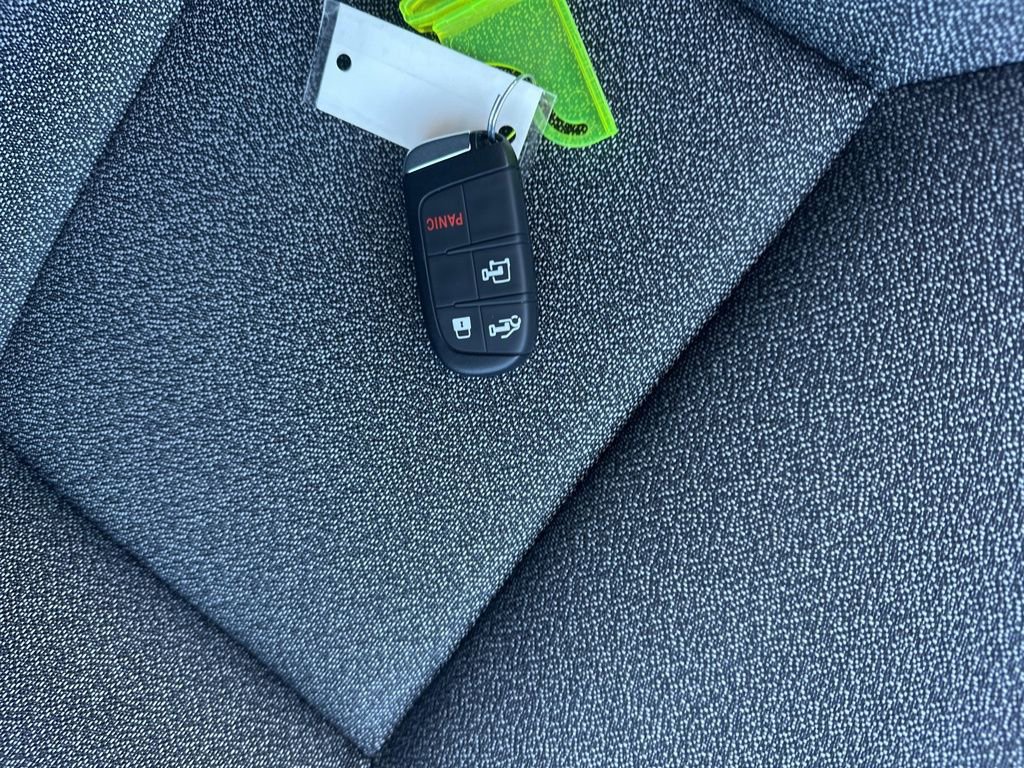 New 2025 RAM ProMaster 2500 w/ Convenience Group image 28