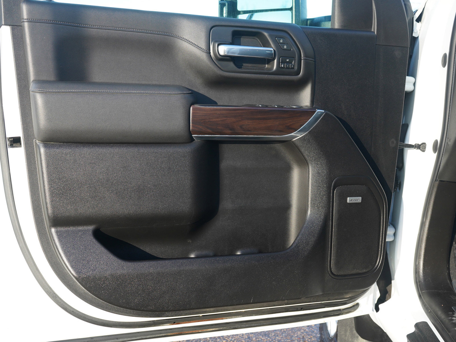 Used 2021 GMC Sierra 3500 SLT w/ SLT Premium Package image 19