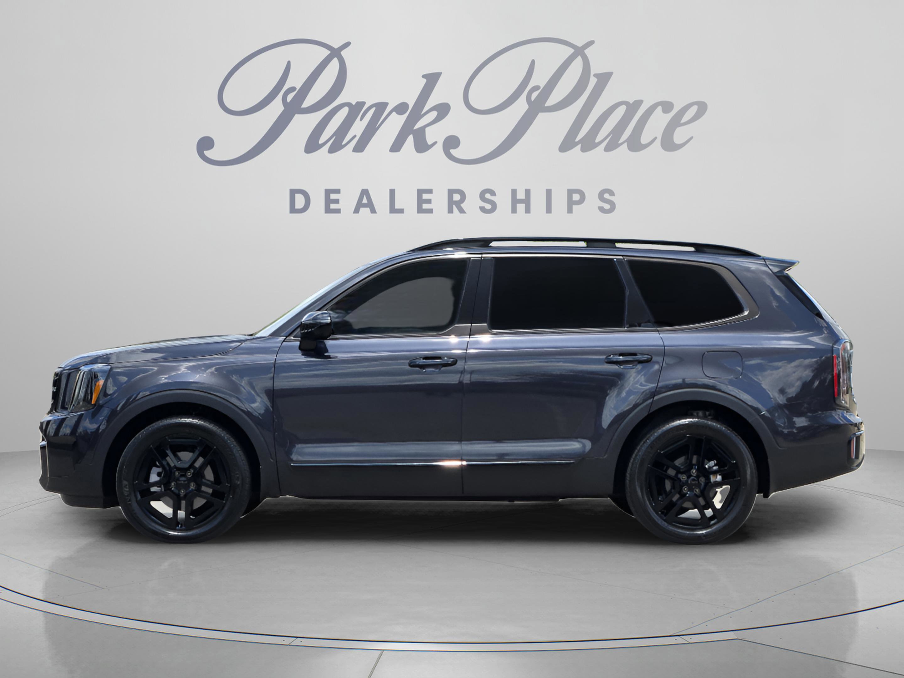 Used 2025 Kia Telluride SX X-Line AWD/4WD image 2
